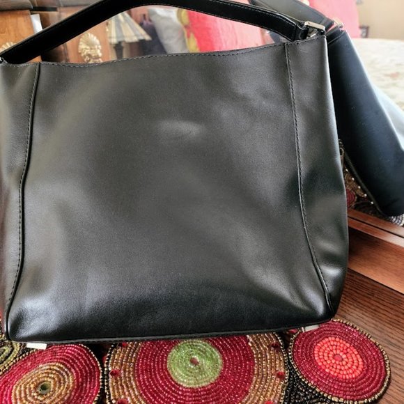 Michael Kors Medium Natalia Tile Shoulder Bag in Black - Picture 4 of 10